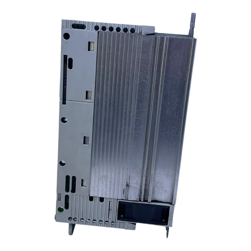 Lenze E82EV152_2C000 Frequenzumrichter 1,5kW 13142269 8200 vector