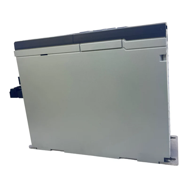 Danfoss FC-301P1K5T4E20H1 Frequenzumrichter 131B0747 Inp:3x380-480V 3.7/3.1A