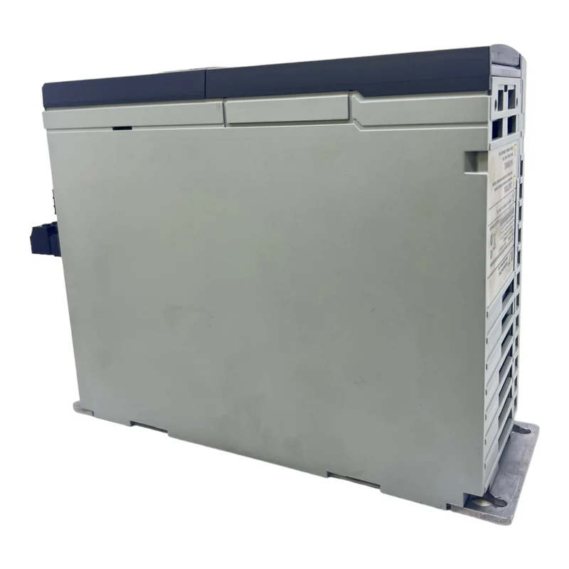 Danfoss FC-301P1K5T4E20H1 Frequenzumrichter 131B0955 Inp:3x380-480V 3.7/3.1A