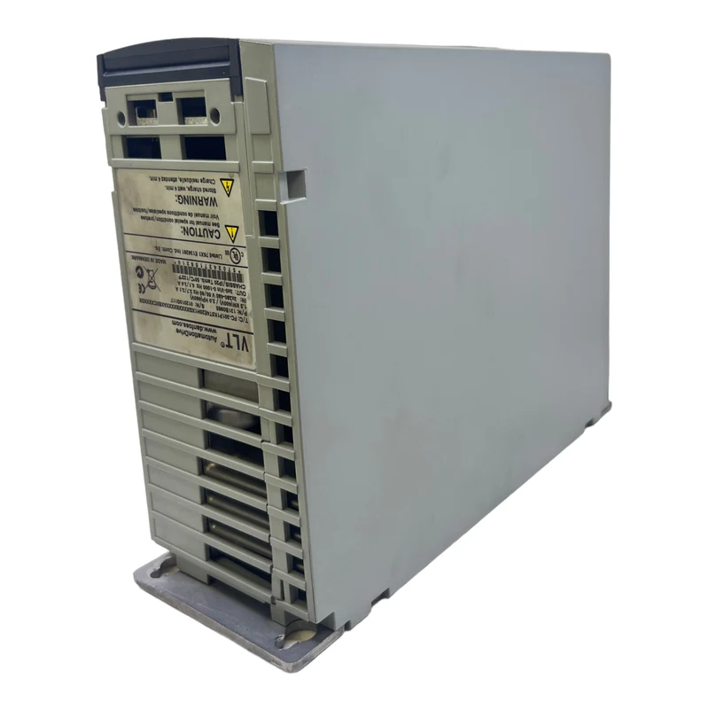 Danfoss FC-301P1K5T4E20H1 Frequenzumrichter 131B0955 Inp:3x380-480V 3.7/3.1A