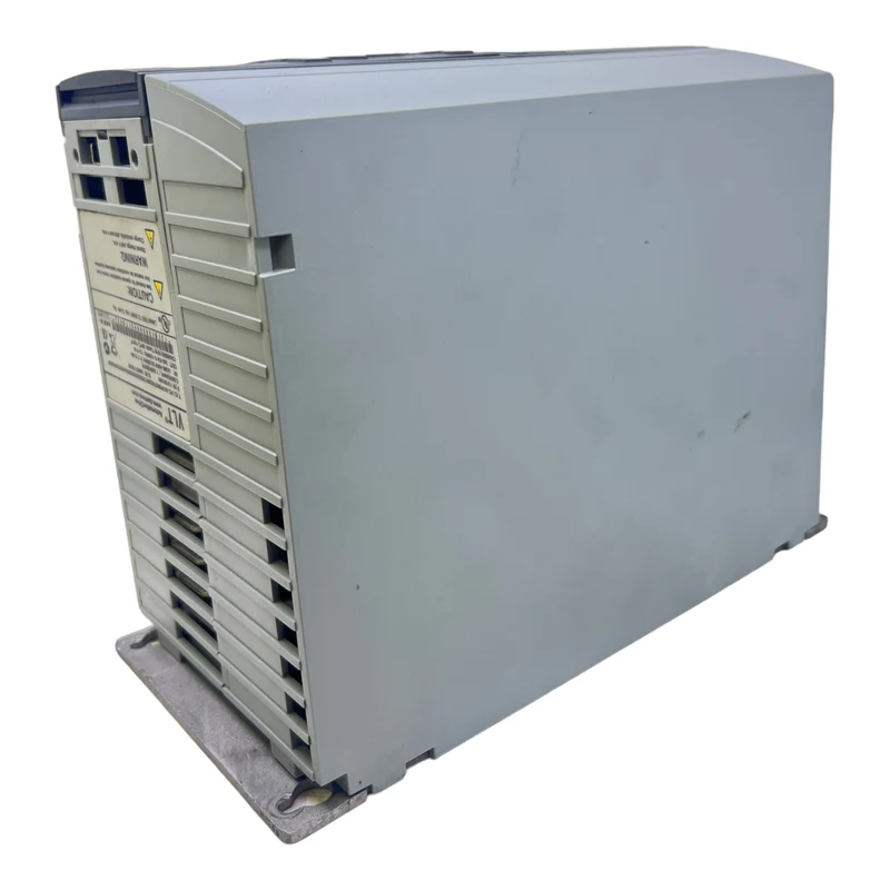 Danfoss FC-301P5K5K5T4E20H1 Frequenzumrichter 131B1005 Inp:3x380-480V 11.7/9.9A