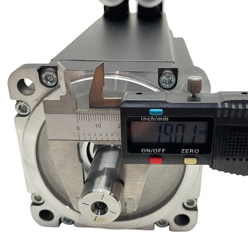 B&R 8MSA4S.R0-32 Servomotor IP64 24V DC 400V 3000 rpn 2,8A