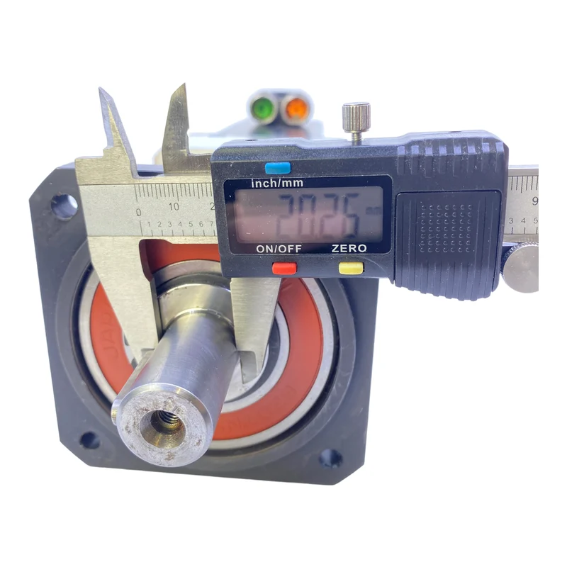 B&R 8LVA33.R0021D000-0I1-231 Servomotor mit Getriebe
