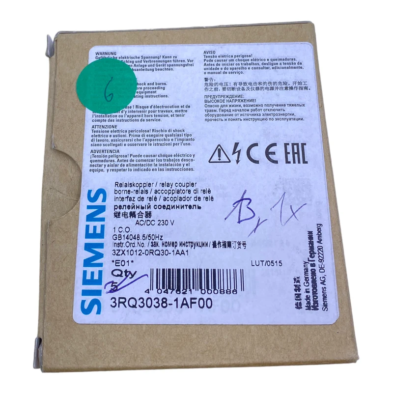 Siemens 3RQ3038-1AF00 Interface Relais 230V AC/DC 6A