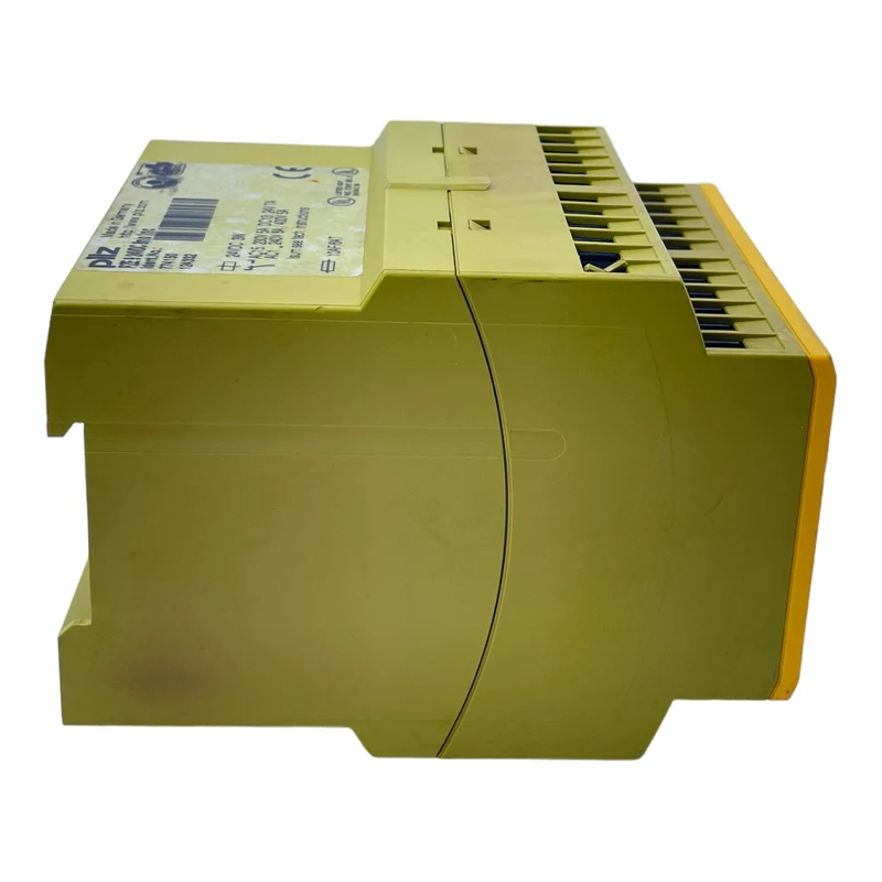 Pilz PZE9 Sicherheitsrelais 774150124332 24VDC 3W 230V 5A 240V 8A 400 5A 24V 7A