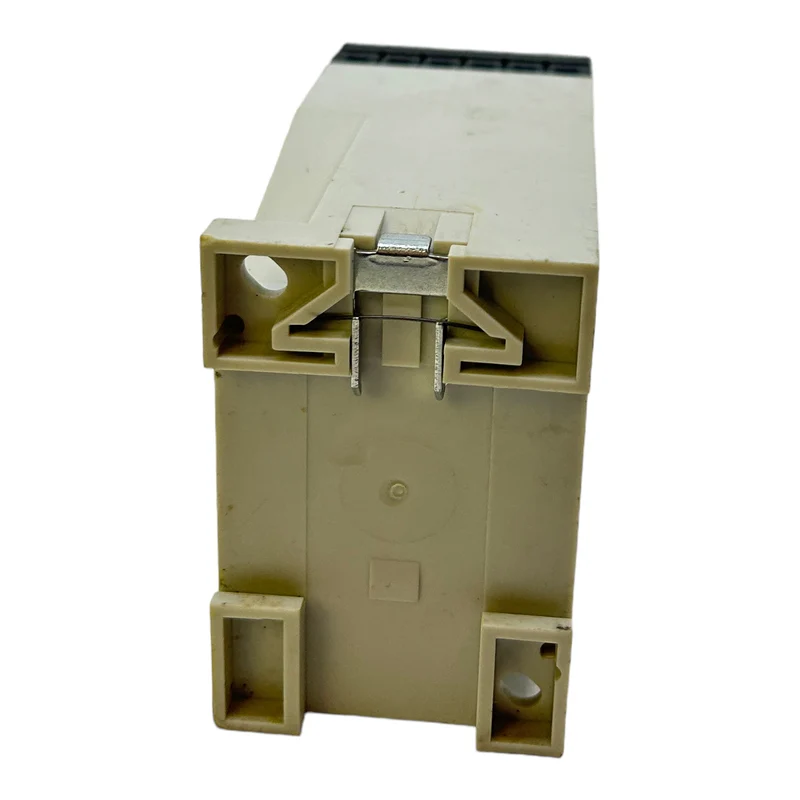 Kriwan FR381 Phasenschutzgerät 62C122S32 380V AC 3AC 50Hz 300VA 5A 250V AC