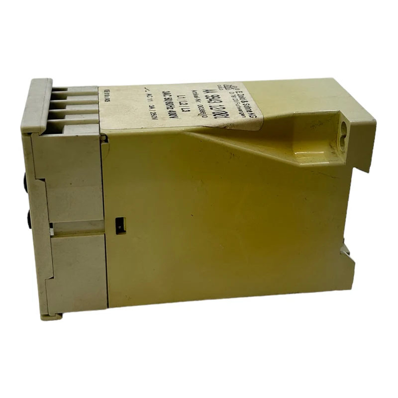 E.Dold & Söhne AA9943.12/001 Unterspannungsrelais 0038660 3AC 50/60Hz 400V