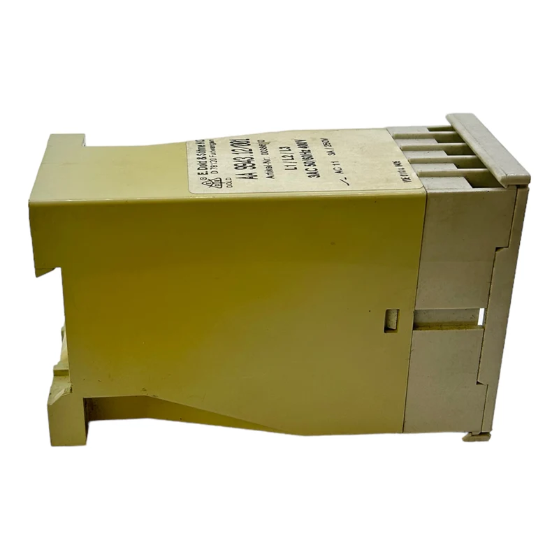 E.Dold & Söhne AA9943.12/001 Unterspannungsrelais 0038660 3AC 50/60Hz 400V