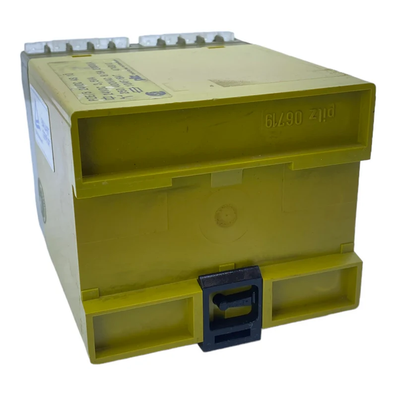 PILZ PZE/5 Sicherheitsrelais 17774 24V DC 4S 1Ö 3,5VA 250/400V AC 8/5A Relais