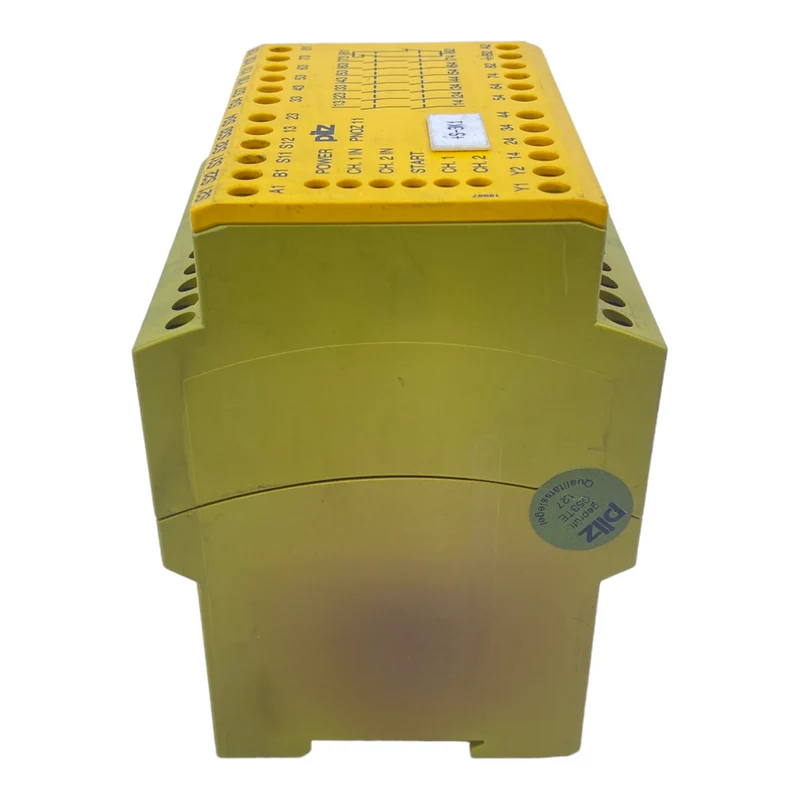 Pilz PNOZ11 Sicherheitsrelais 774086 230V AC 24V DC 4W 7n/o 1n/c - Industrie