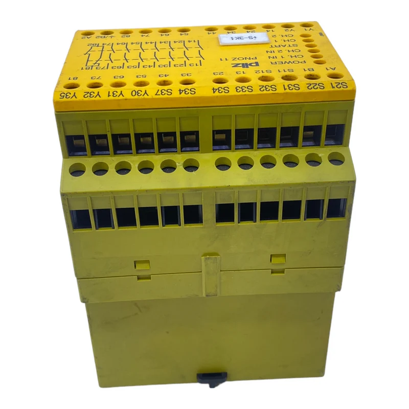 Pilz PNOZ11 Sicherheitsrelais 774086 230V AC 24V DC 4W 7n/o 1n/c - Industrie