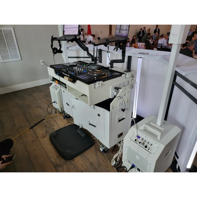 ProX Flip-Ready Hydraulic Console Case For Digital Audio Consoles | Pioneer DDJ-REV7/XDJ-XZ/DDJ-1000/SZ2/SX3 | Fixed