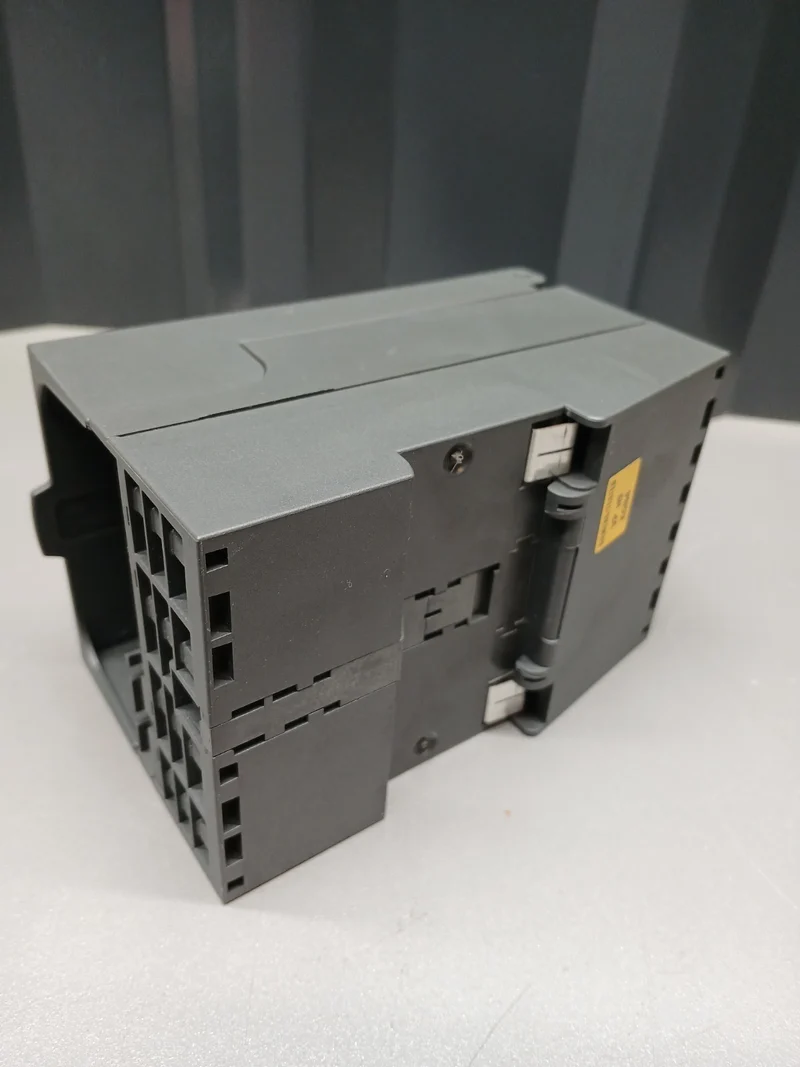 SIEMENS 1P 6GK5 208-0BA00-2AF2 Industrial Ethernet Switch