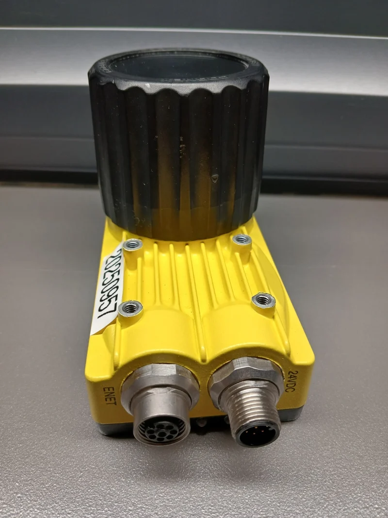 COGNEX In-Sight 5401 + FUJINON HF9HA-1B 1:1.4/9mm