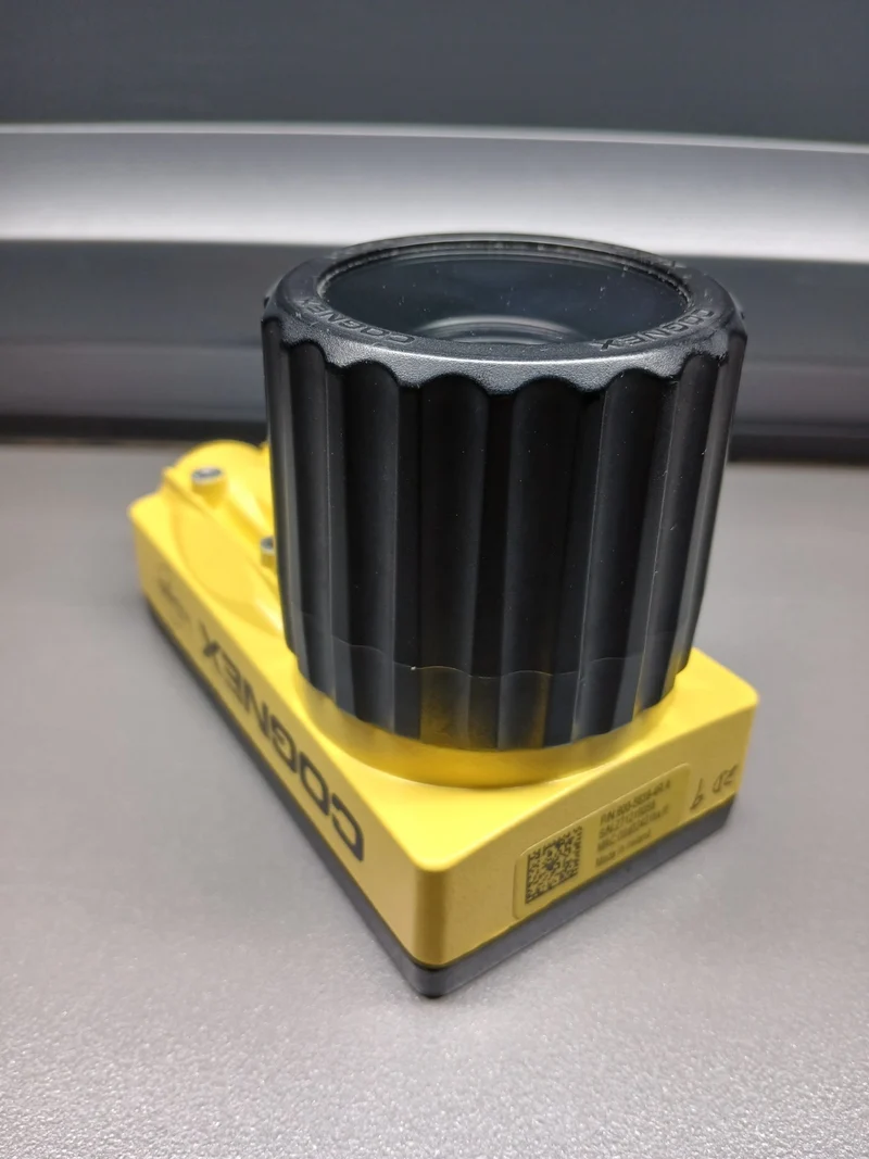 COGNEX In-Sight 5401 + FUJINON HF9HA-1B 1:1.4/9mm