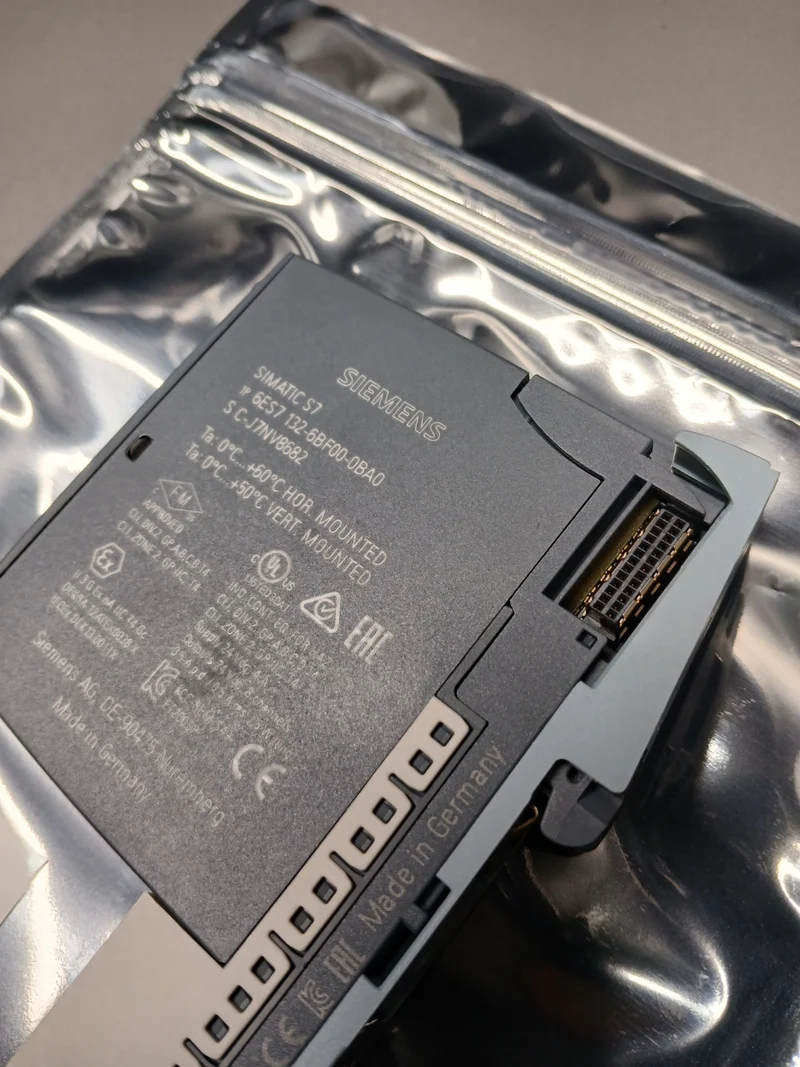 Siemens Simatic S7 6ES7 132-6BF00-0BA0 Digital Output Modul