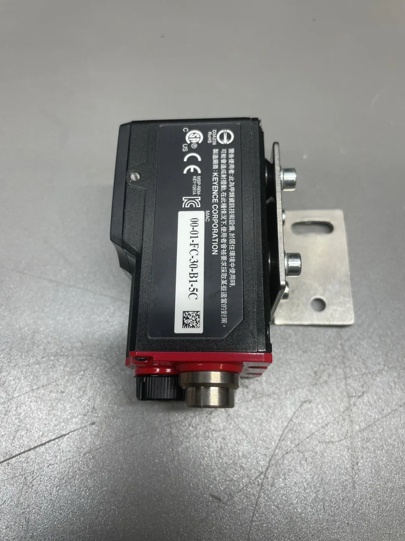 Keyence SR-1000 Automatic Focus Code Reader