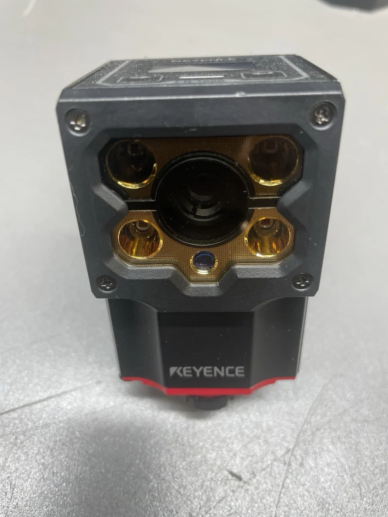 Keyence SR-1000 Automatic Focus Code Reader