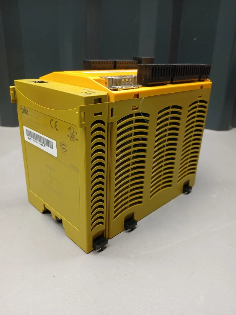 Pilz Kommunikationsmodul PNOZ mc9p 773731 Basisgerät PNOZ m1p 773100