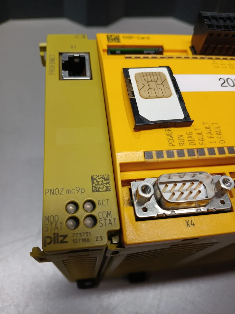 Pilz Kommunikationsmodul PNOZ mc9p 773731 Basisgerät PNOZ m1p 773100
