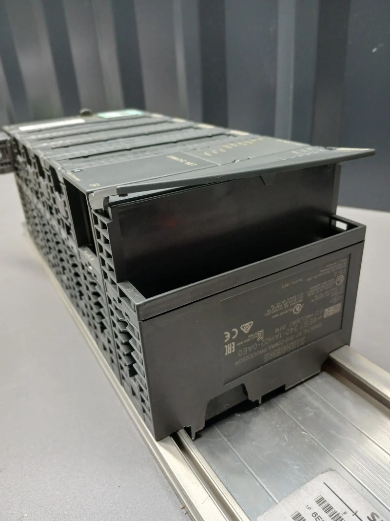 Siemens SIMATIC S7-300 CPU 315-2 DP / 6ES7 315-2AG10-0AB0 incl. Module
