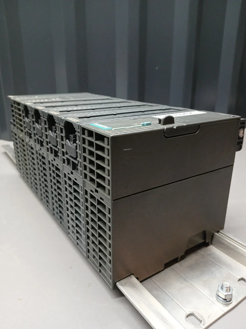Siemens SIMATIC S7-300 CPU 315-2 DP / 6ES7 315-2AG10-0AB0 incl. Module