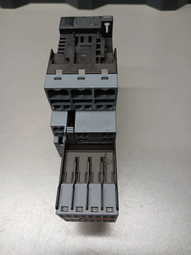 Siemens Schütz 3RT2026-2BB44-3MA0 Hilfsschalterblock