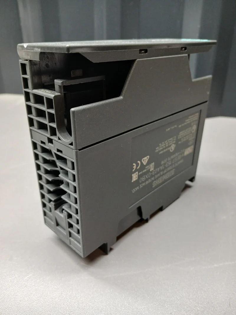 Siemens SIMATIC ET 200M 6ES7 153-1AA03-0XB0