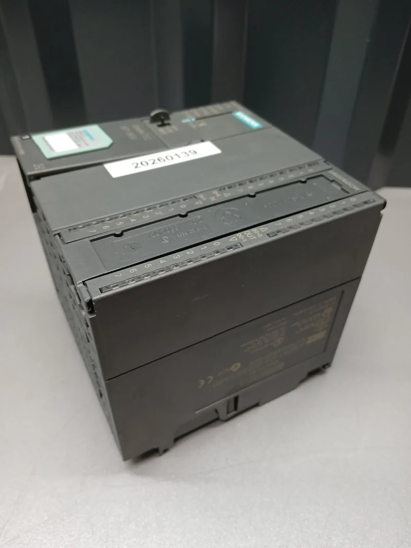 Siemens SIMATIC S7-300 CPU313C-2 DP 6ES7 313-6CF03-0AB0 + 6ES7 313-6CF03-0AB0