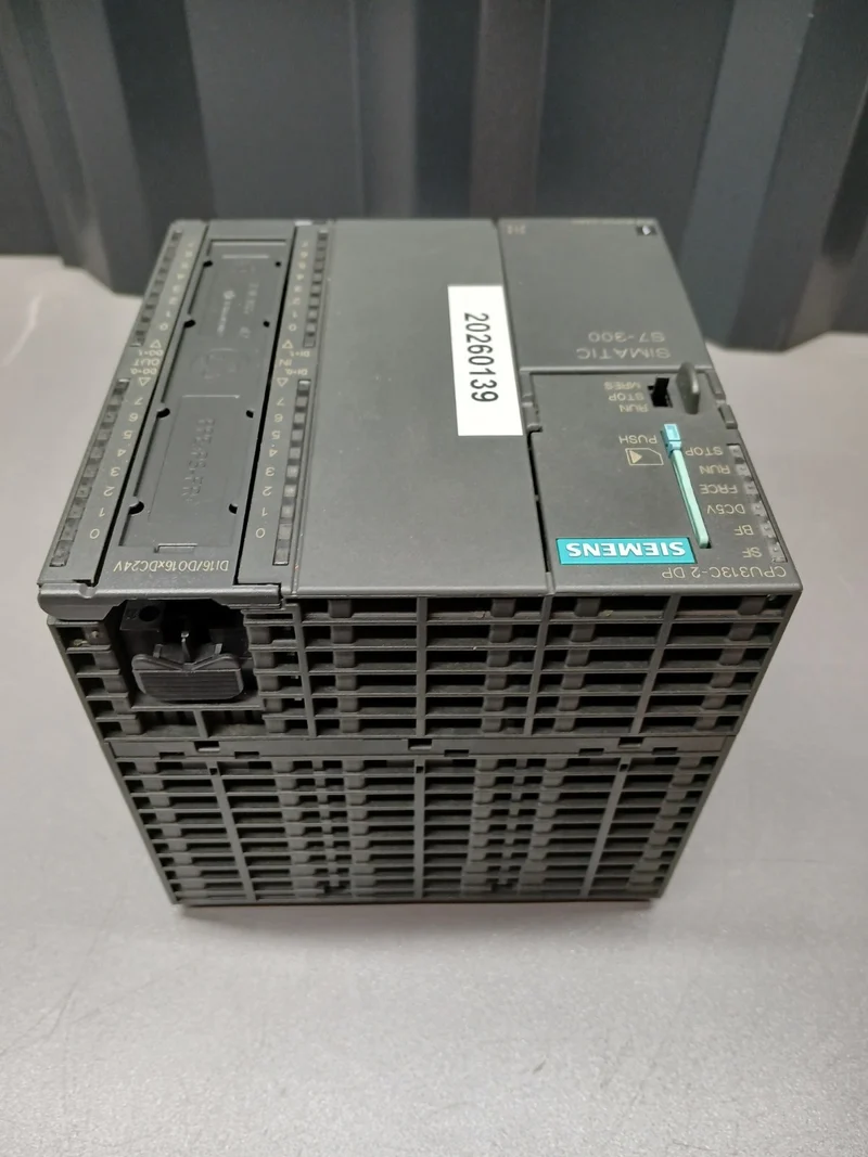 Siemens SIMATIC S7-300 CPU313C-2 DP 6ES7 313-6CF03-0AB0 + 6ES7 313-6CF03-0AB0