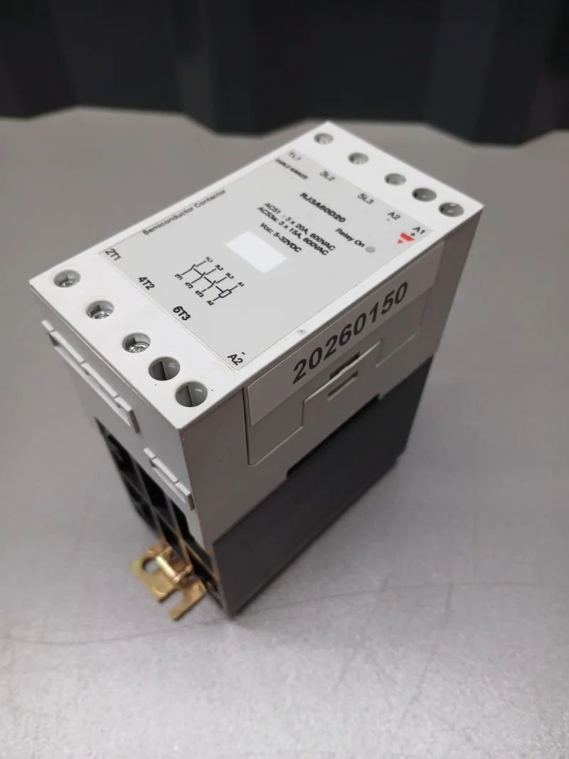 Carlo Gavazzi RJ3A60D20 Halbleiterrelais Semiconductor RJ3A60D20