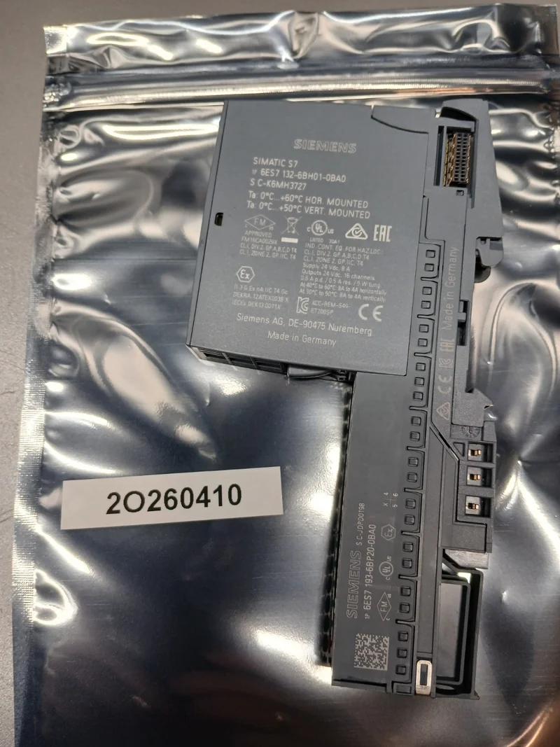 Siemens Simatic S7 6ES7 132-6BH01-0BA0 Ausgangsmodul + 6ES7 193-6BP20-0BA0