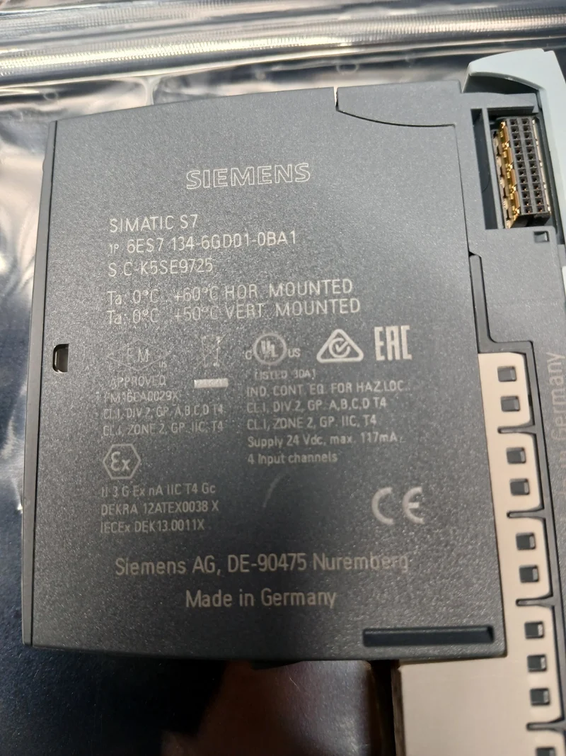 Siemens Simatic S7 6ES7 134-6GD01-0BA1 Analog-Eingangsmodul 6ES7 193-6BP20-0DA0