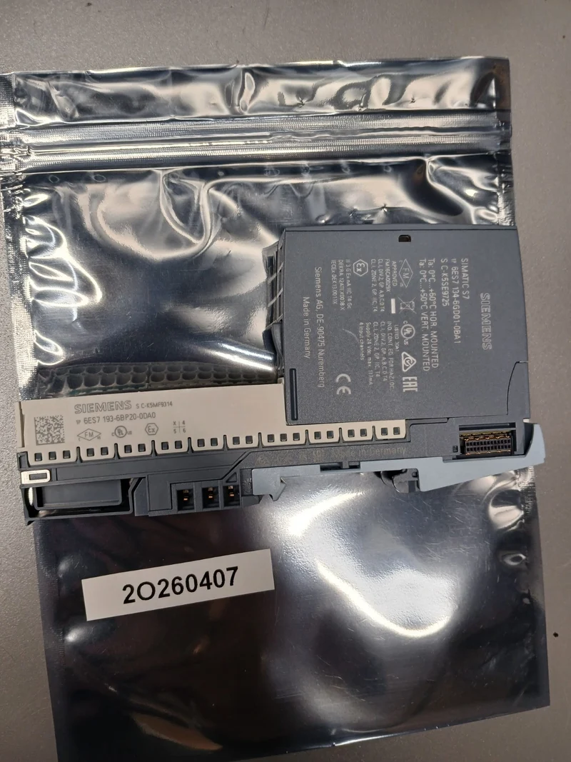 Siemens Simatic S7 6ES7 134-6GD01-0BA1 Analog-Eingangsmodul 6ES7 193-6BP20-0DA0