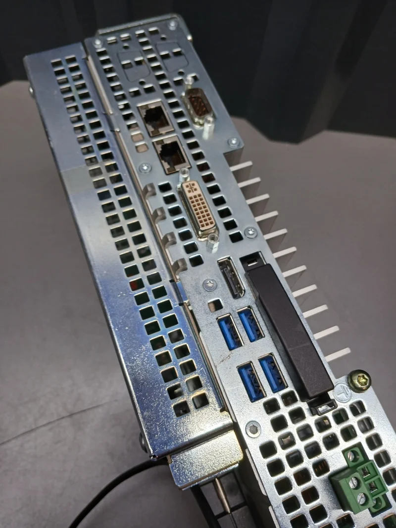 Siemens SIMATIC MICROBOX PC IPC427D 1P 6AG4140-0EC10-4AA0