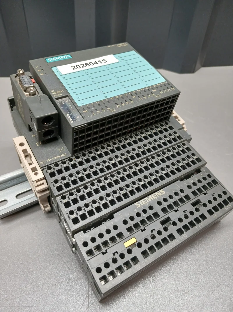 SIEMENS IM 151-1 COMPACT 16DI/16DO / 6ES7 151-1CA00-3BL0
