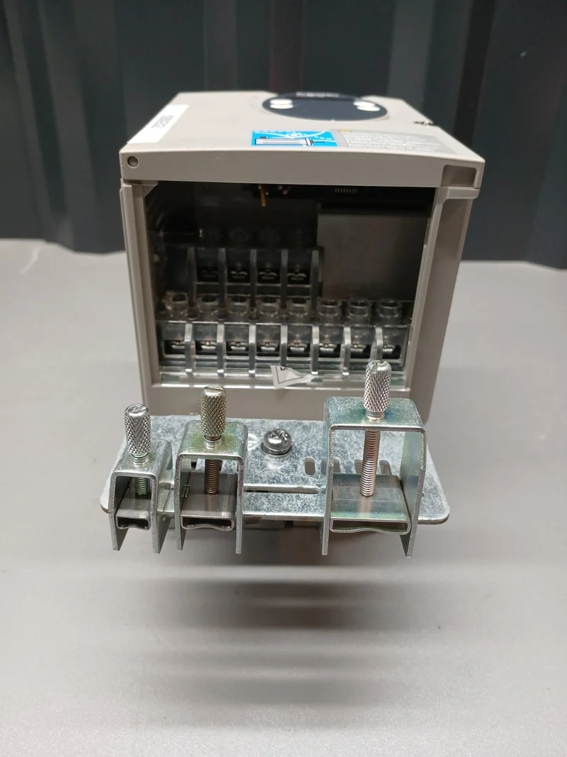 Schneider Electric Telemecanique LXM05BD14N4 Servoverstärker