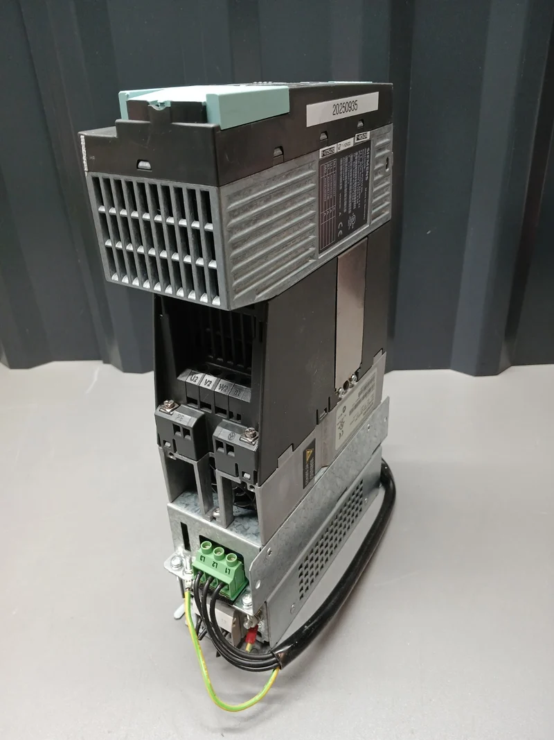 Siemens Control CU310 PN 316SL3040-0LA01-0AA1 + POWER MODUL 6SL3210-1SE12-2UA0