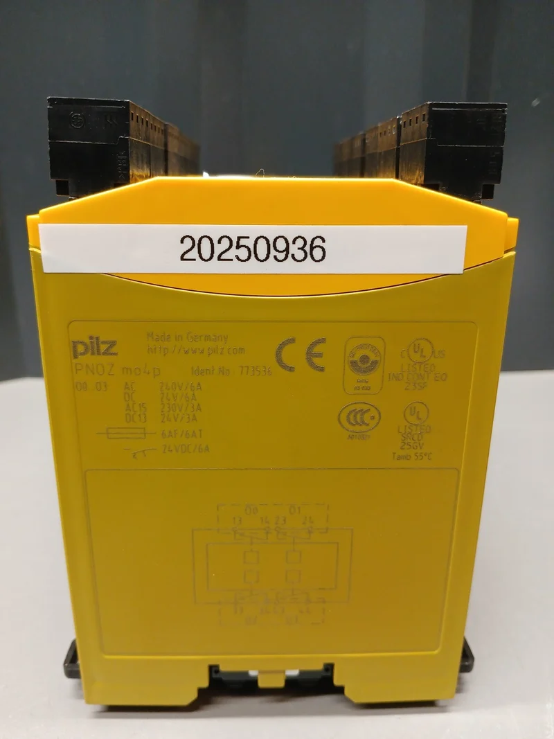 Pilz PNOZ M04P Sicherheitsrelais 773536 (6Stück)