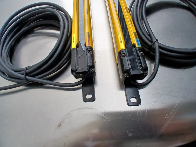 Keyence GL-R111F-T & GL-R111F-R Sicherheitslichtvorhang