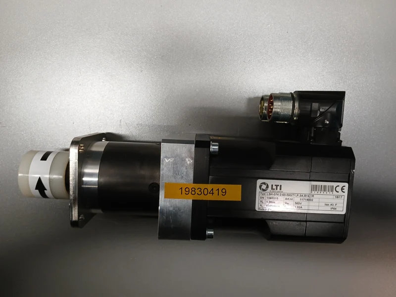 LTI Servomotor LSH-074-2-60-560/T1 mit Getriebe Motor 100265923