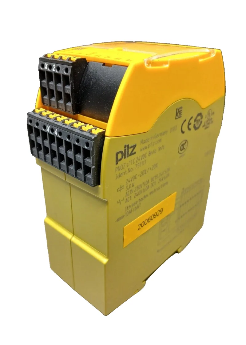 Pilz PNOZ s11 C 24VDC 8n/o 1n/c Ident No 751111 Sicherheitsschaltgerät