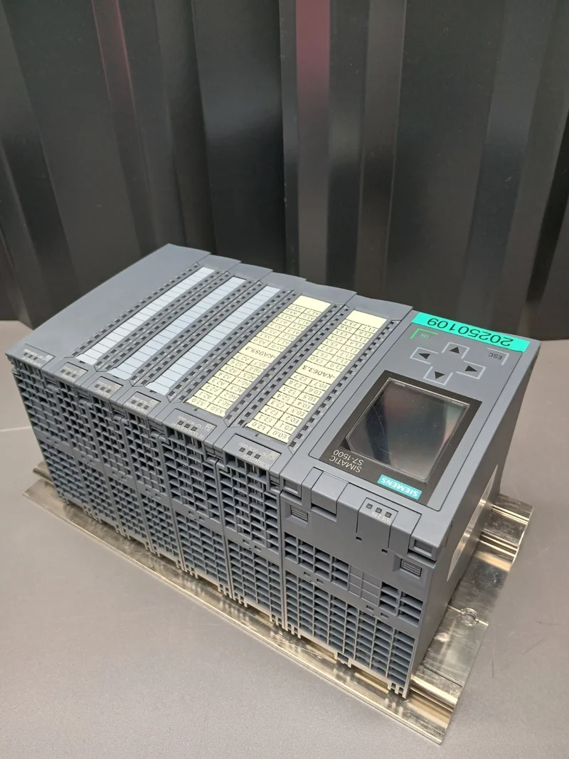 Siemens SIMATIC S7-1500 mit Zubehör siehe Bilder