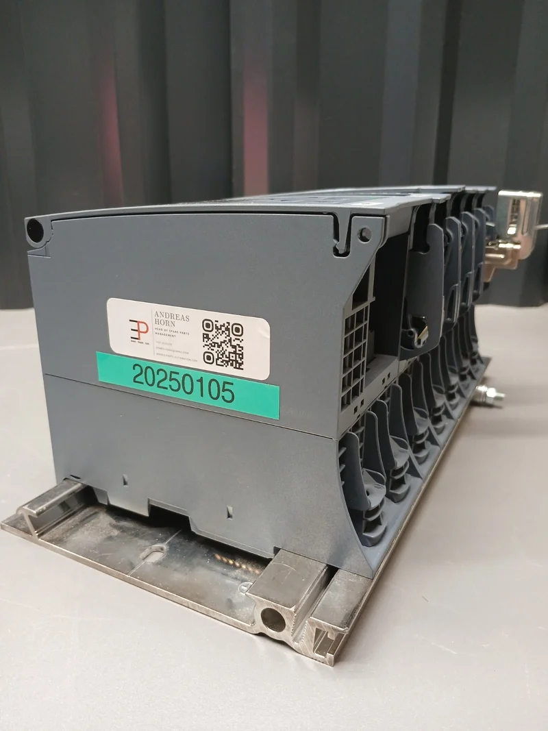 Siemens SIMATIC S7-1500 mit Zubehör siehe Info
