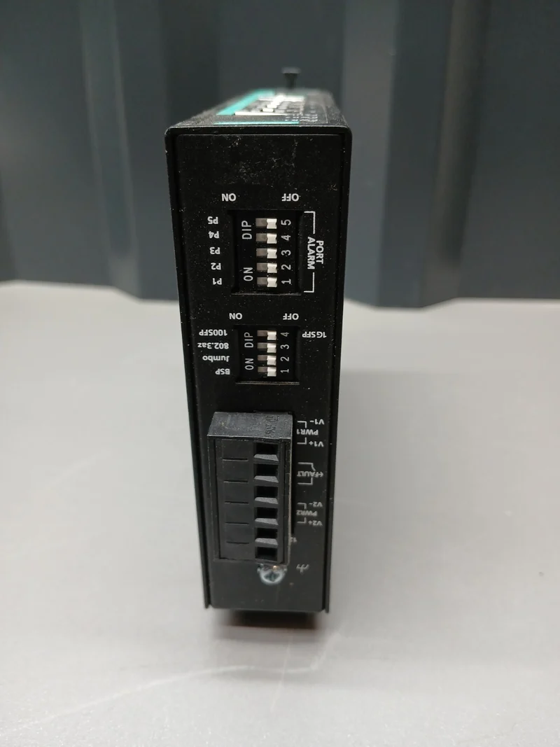 MOXA EDS-G205-1GTXSFP Gigabit Ethernet Switch