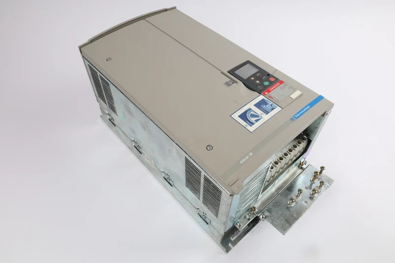 SCHNEIDERELECTRIC ATV38HD23N4 auf Lager