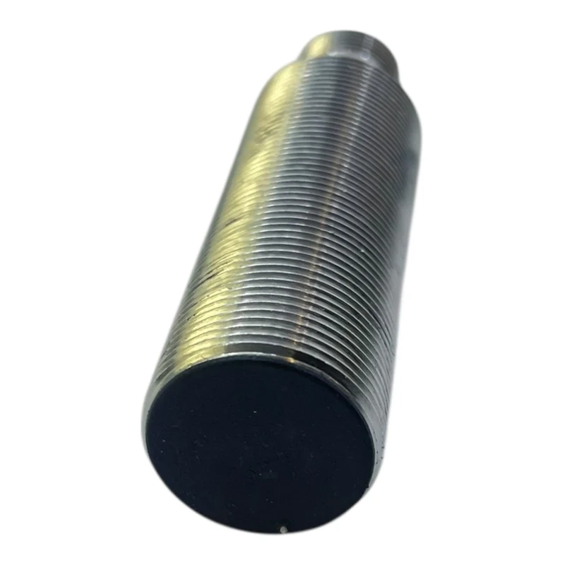 Balluff Induktiver Näherungsschalter BES008L BESM18MI-PSC80B-S04G Industrie