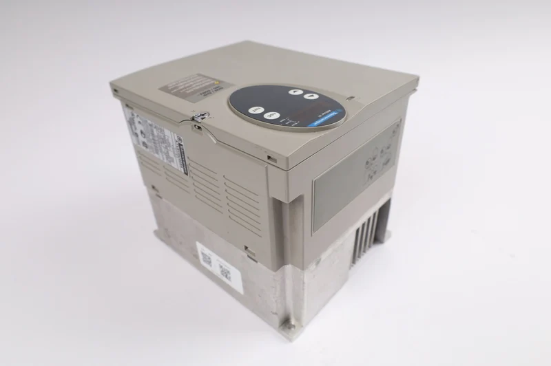 SCHNEIDERELECTRIC ATV31HU40N4 auf Lager