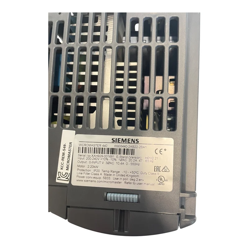 Siemens Frequenzumrichter 2,2kW Micromaster 440 6SE6440-2AB22-2BA1