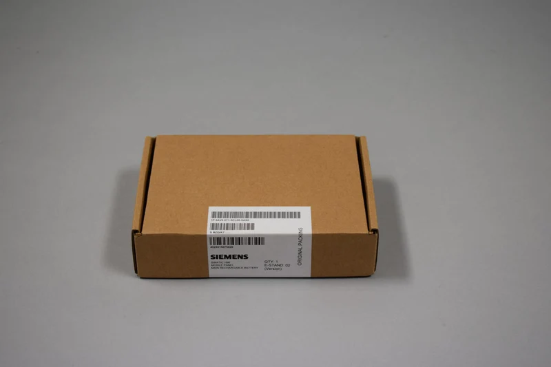SIEMENS 6AV6671-5CL00-0AX0 auf Lager